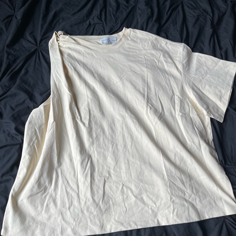 Cute & Casual H&M One-Shoulder T-Shirt